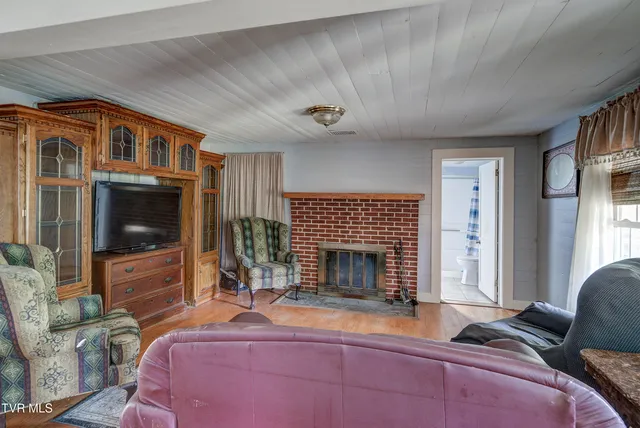 $177,900 | 1235 Riverside Road, Bluff City, TN 37618