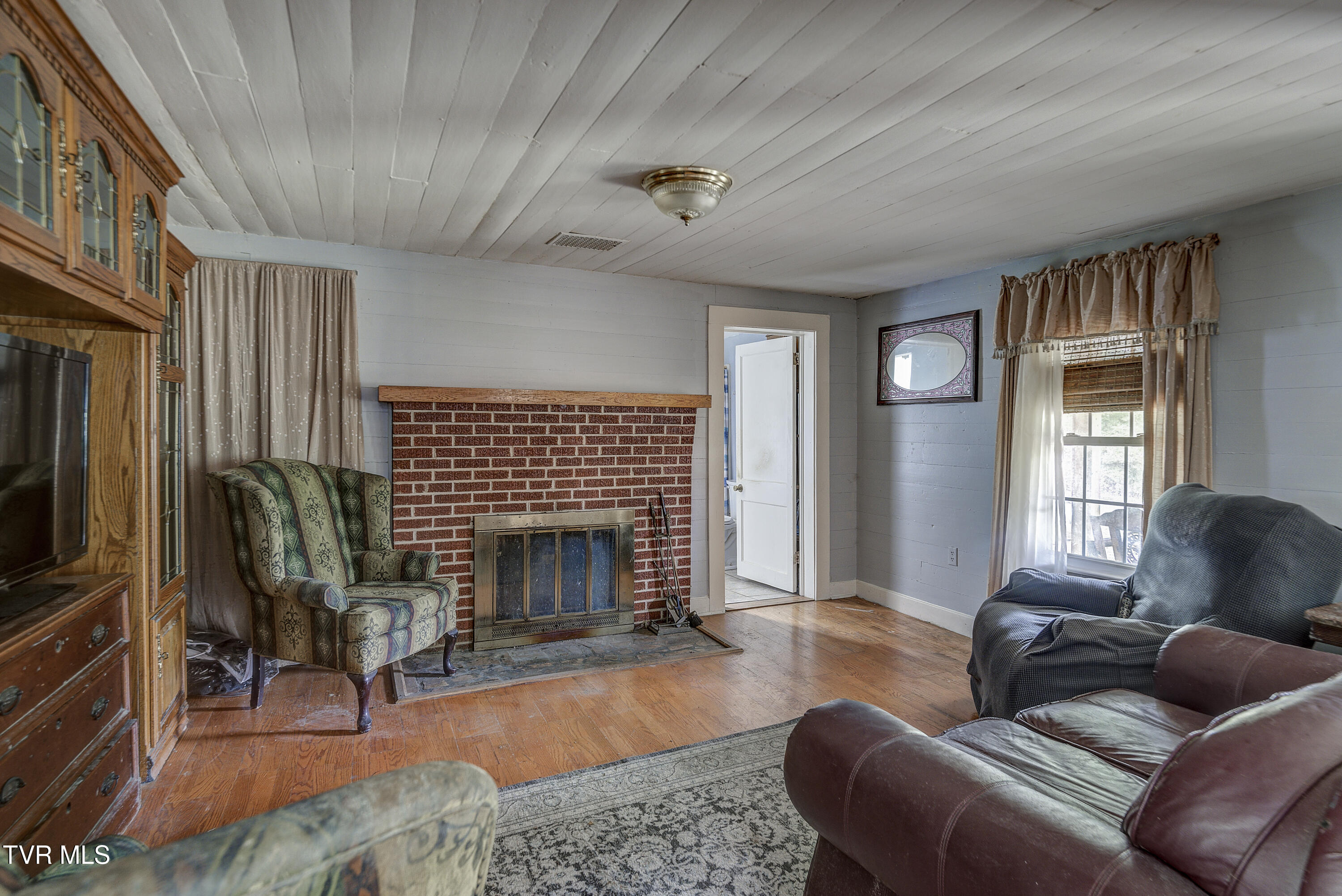 1235 Riverside Road Bluff City, TN 37618 - Photo 9 of 39 Riverside-4