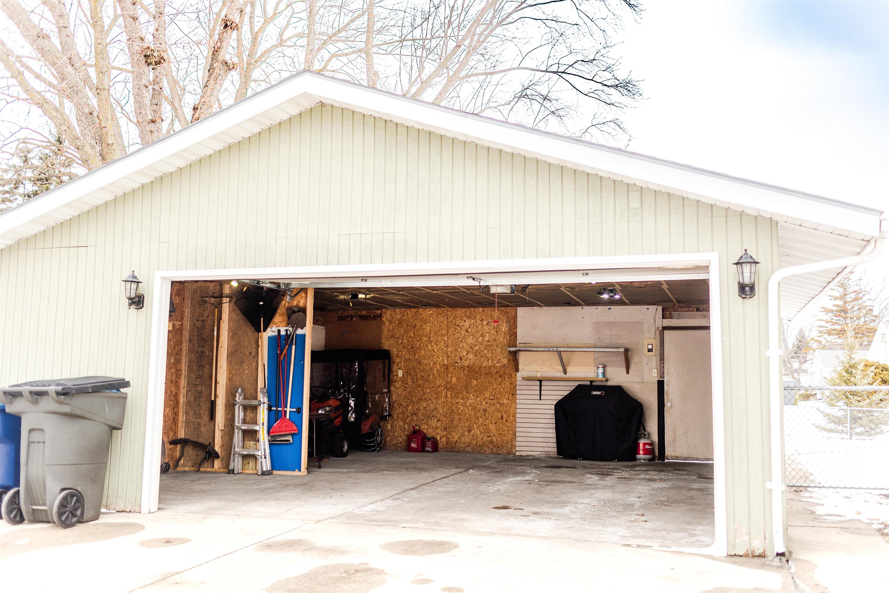 110 Polk Street North Fond du Lac, WI 54937 - Photo 31 of 38