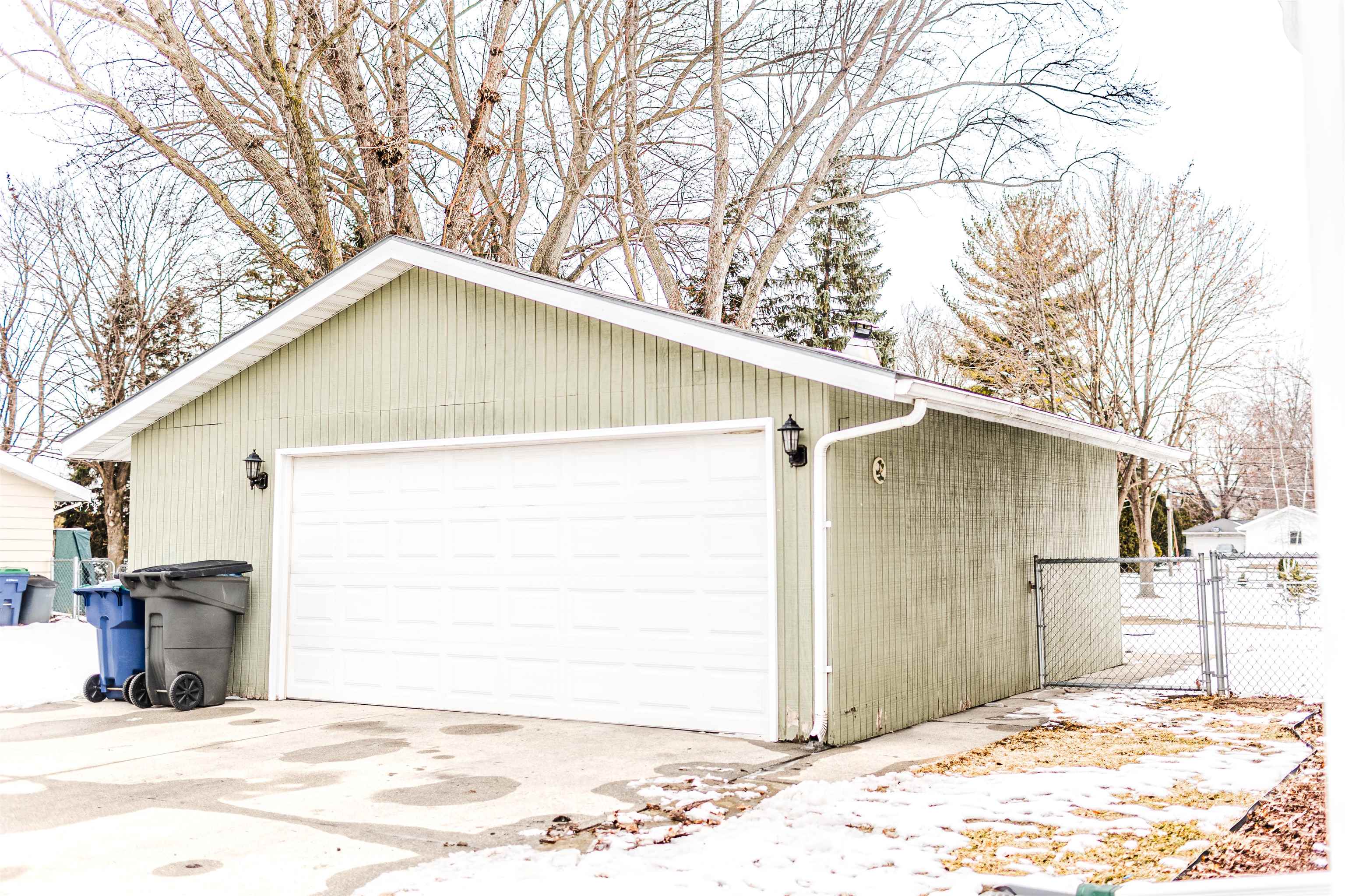 110 Polk Street North Fond du Lac, WI 54937 - Photo 32 of 38