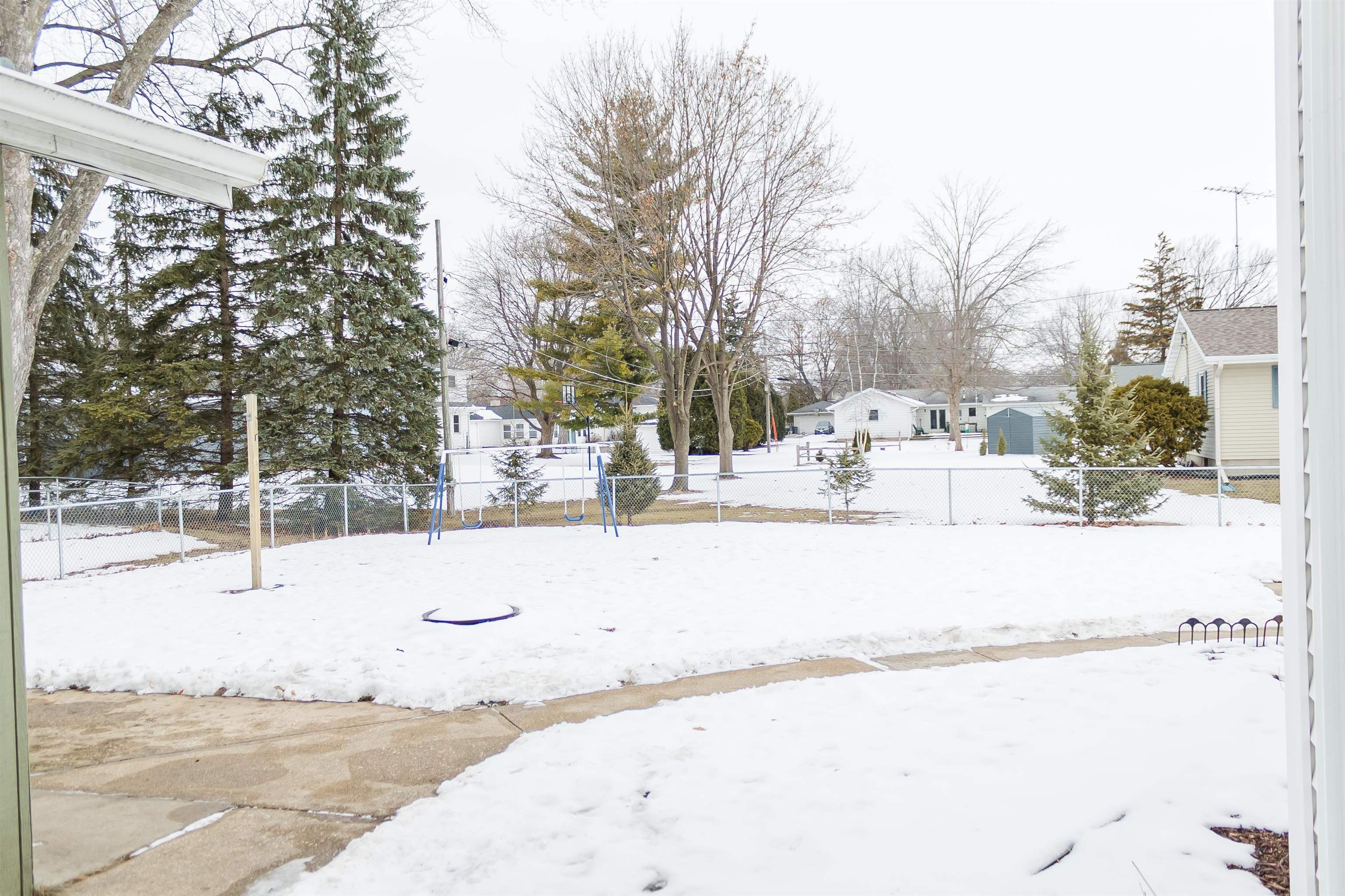 110 Polk Street North Fond du Lac, WI 54937 - Photo 37 of 38