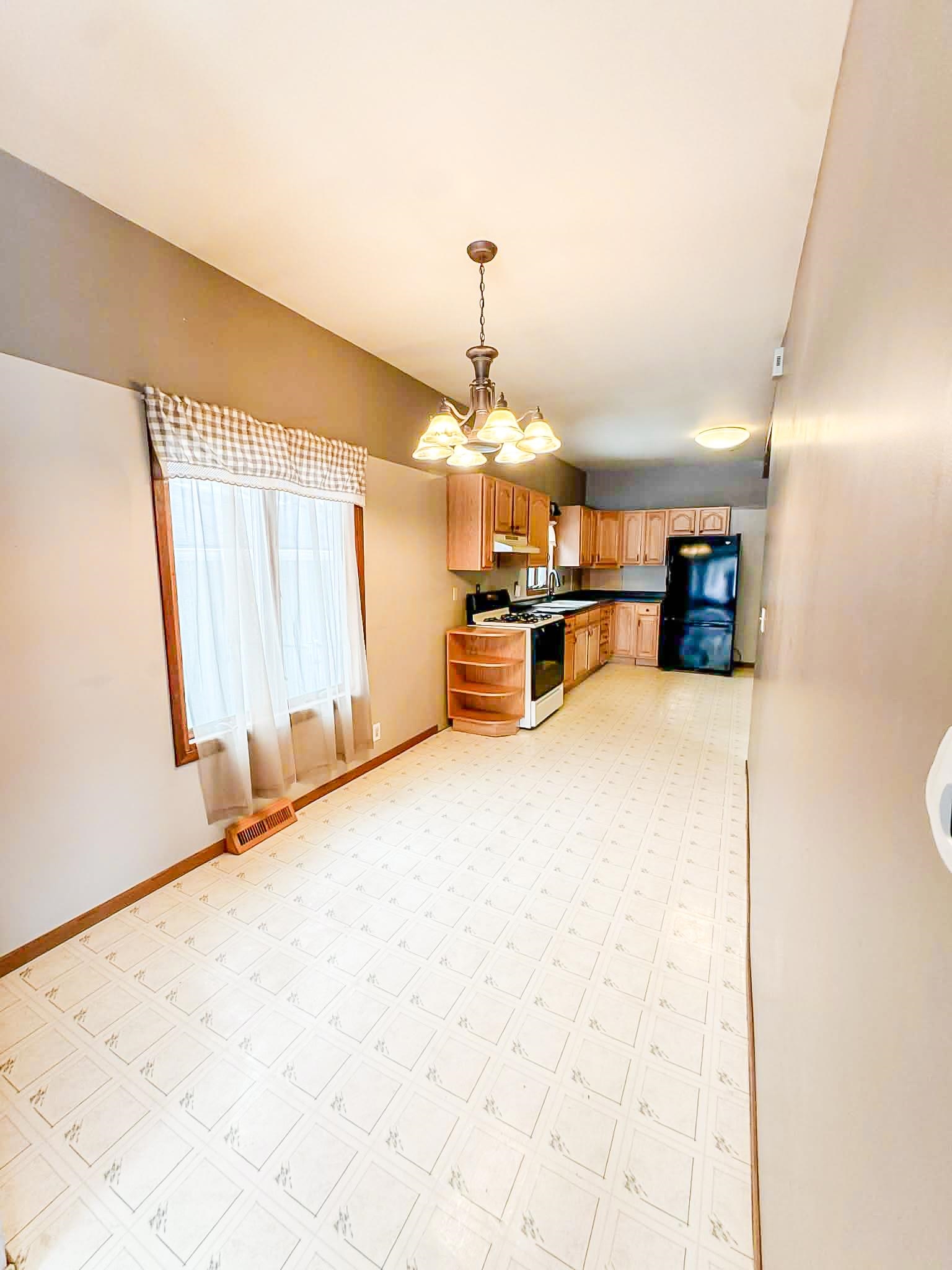 110 Polk Street North Fond du Lac, WI 54937 - Photo 8 of 38