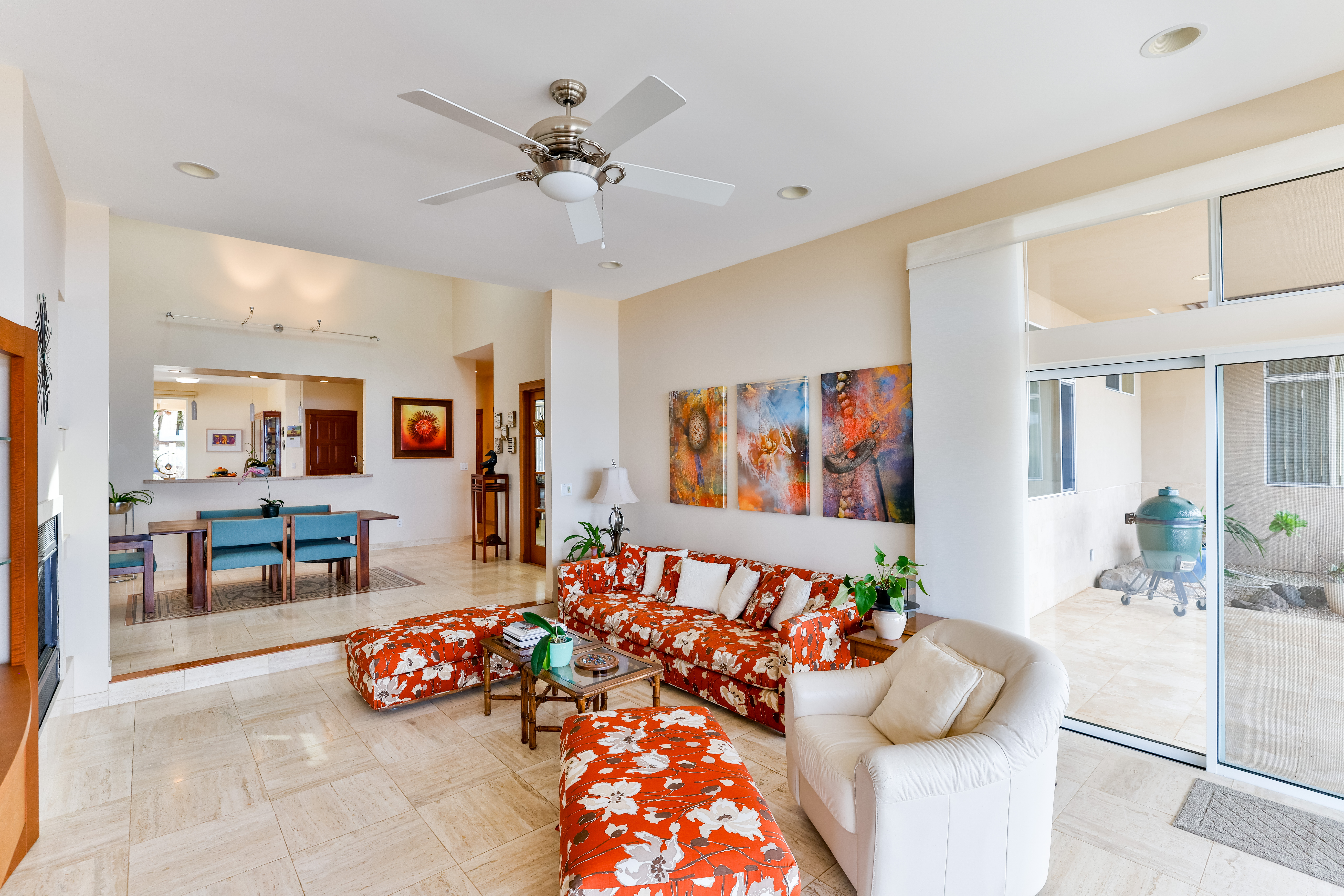 59-1638 Kohala Ranch Road Kamuela, HI 96743 - Photo 14 of 29 a bed room with furniture and a chandelier