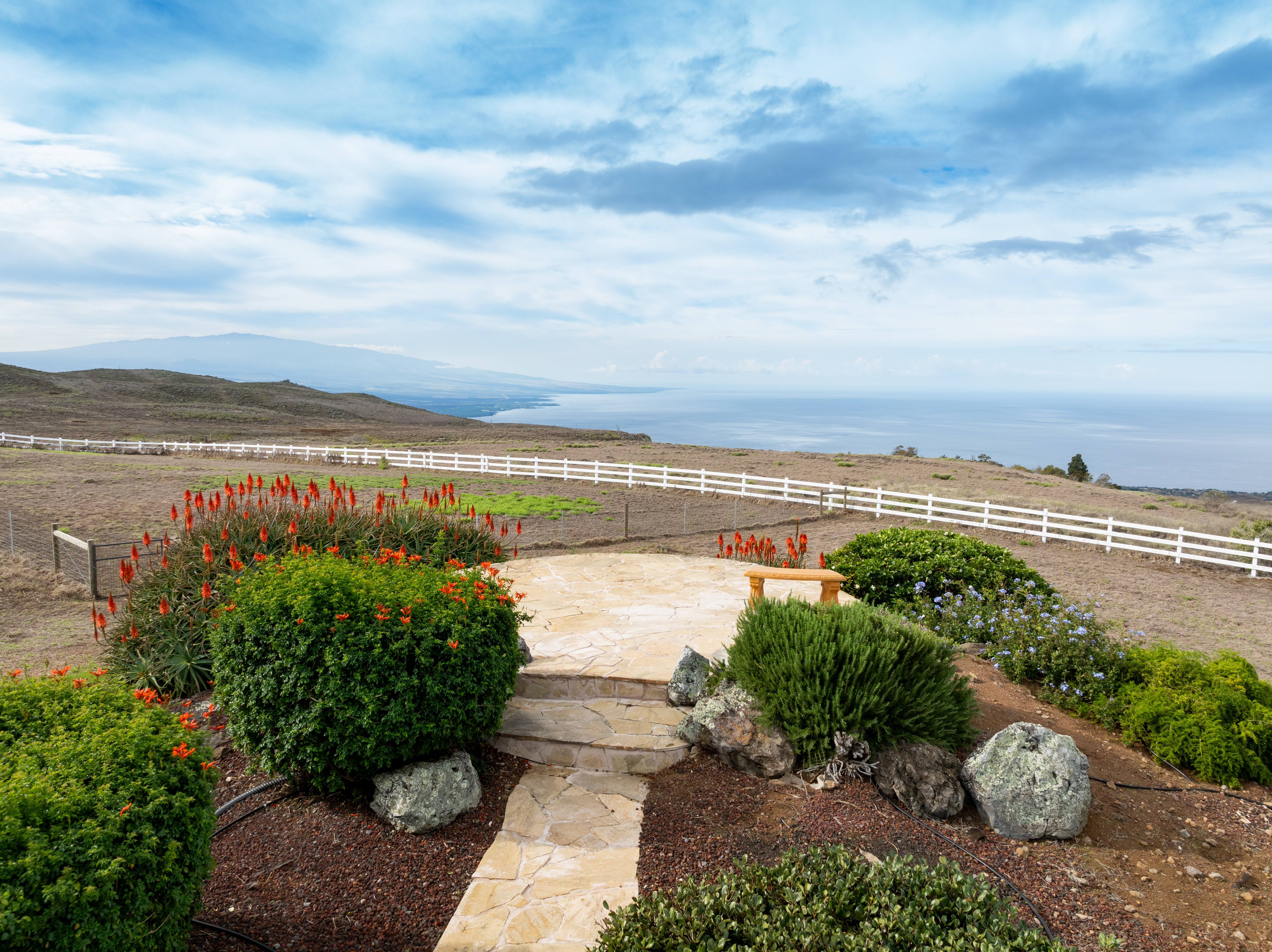 59-1638 Kohala Ranch Road Kamuela, HI 96743 - Photo 7 of 29 a view of a lake with a beach