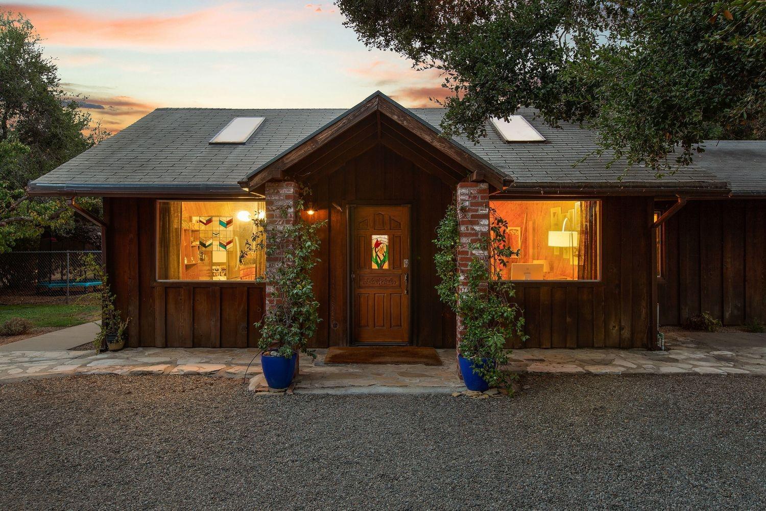 2291 Burnham Road Ojai, CA 93023 - Photo 2 of 31 Gallery Image 2