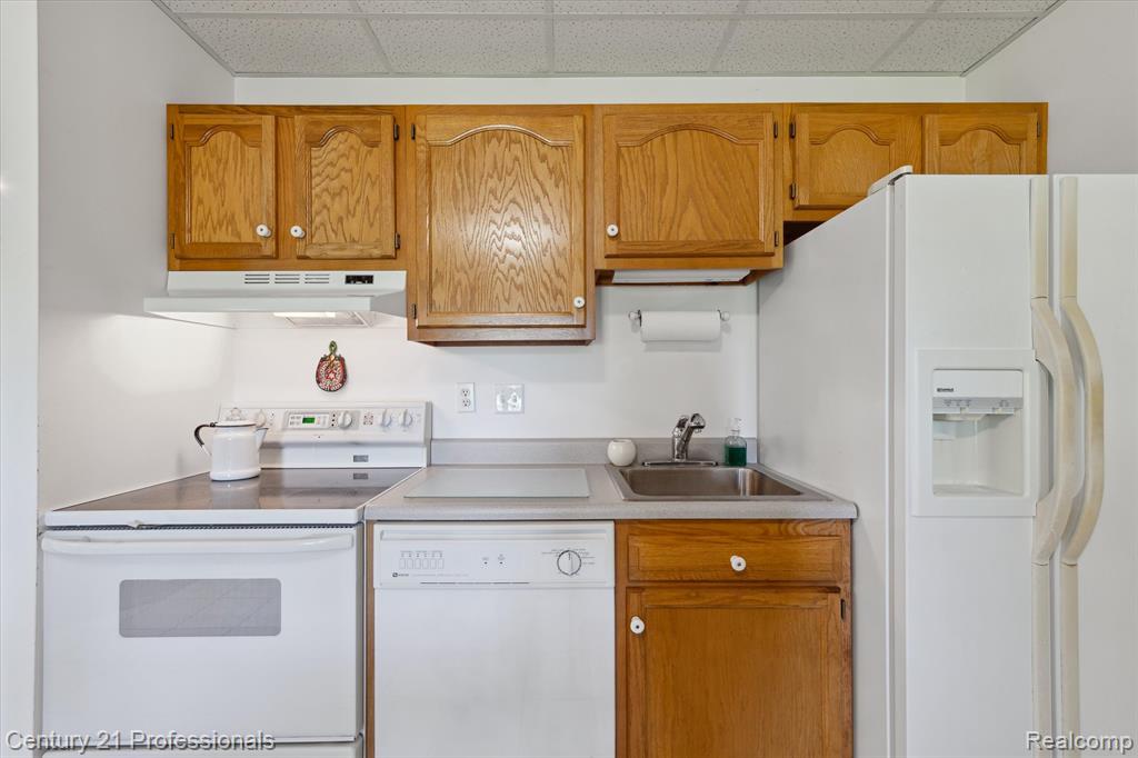 6279 7 Mile Road South Lyon, MI 48178 - Photo 64 of 98 Gallery Image 64