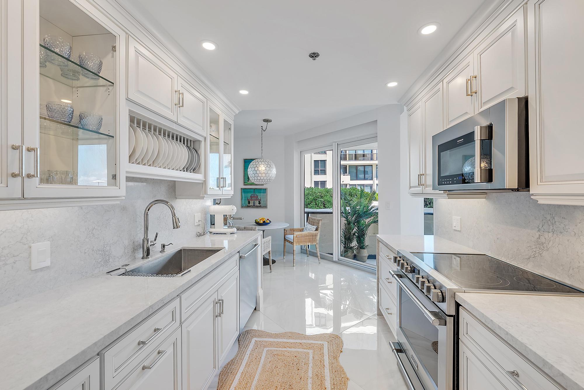 3120 South Ocean Boulevard, Unit 2 101 Palm Beach, FL 33480 - Photo 11 of 39 3120 S Ocean Boulevard, 2 101-32