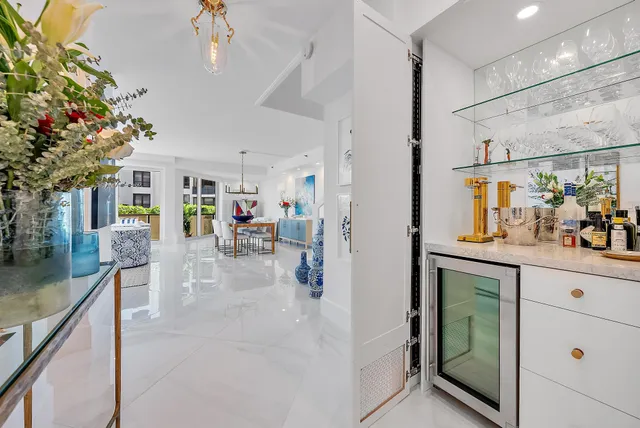 $2,775,000 | 3120 South Ocean Boulevard, Unit 2 101, Palm Beach, FL 33480