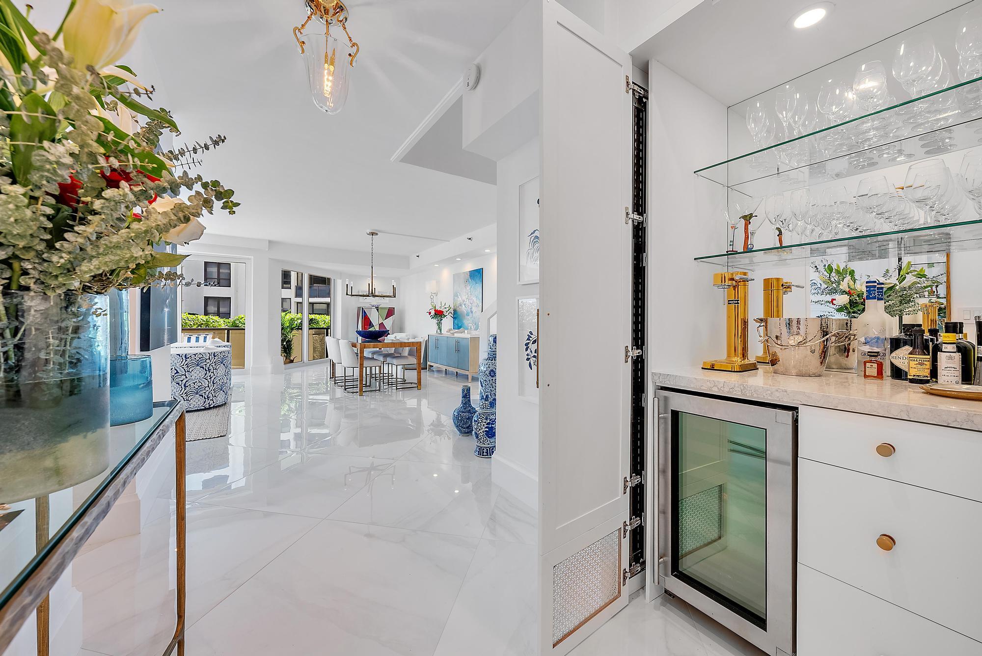 3120 South Ocean Boulevard, Unit 2 101 Palm Beach, FL 33480 - Photo 3 of 39 3120 S Ocean Boulevard, 2 101-5