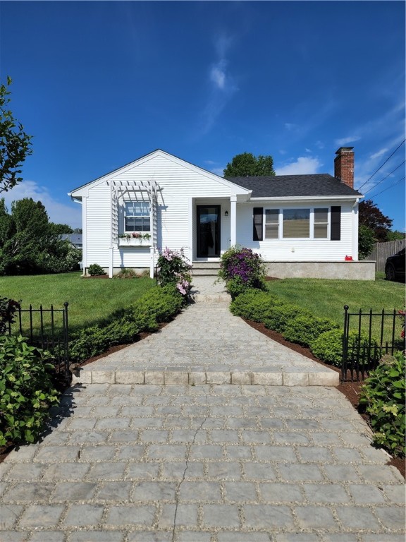 26 Arrowfield Road Cranston, RI 02921 - Photo 2 of 2 Gallery Image 2