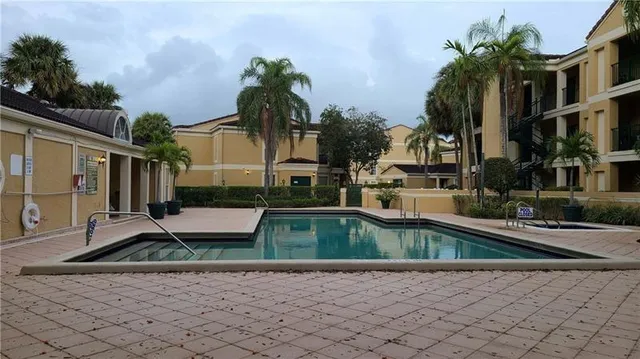 $1,900 | 805 Riverside Drive, Unit 1112, Coral Springs, FL 33071