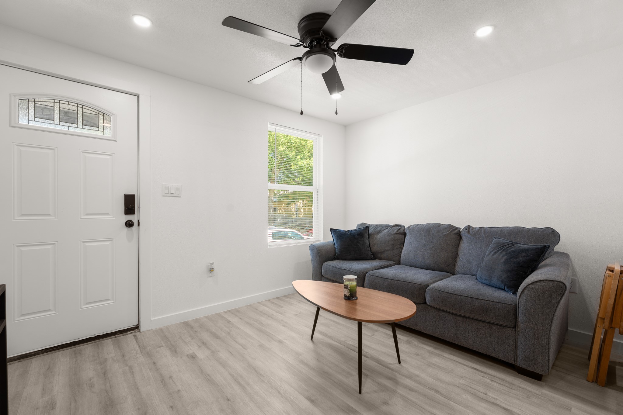 45 Anthony Street, Unit B Austin, TX 78702 - Photo 7 of 21