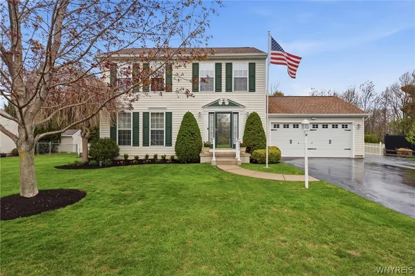 $349,900 | 6896 Kimberly Lane, Evans, NY 14047