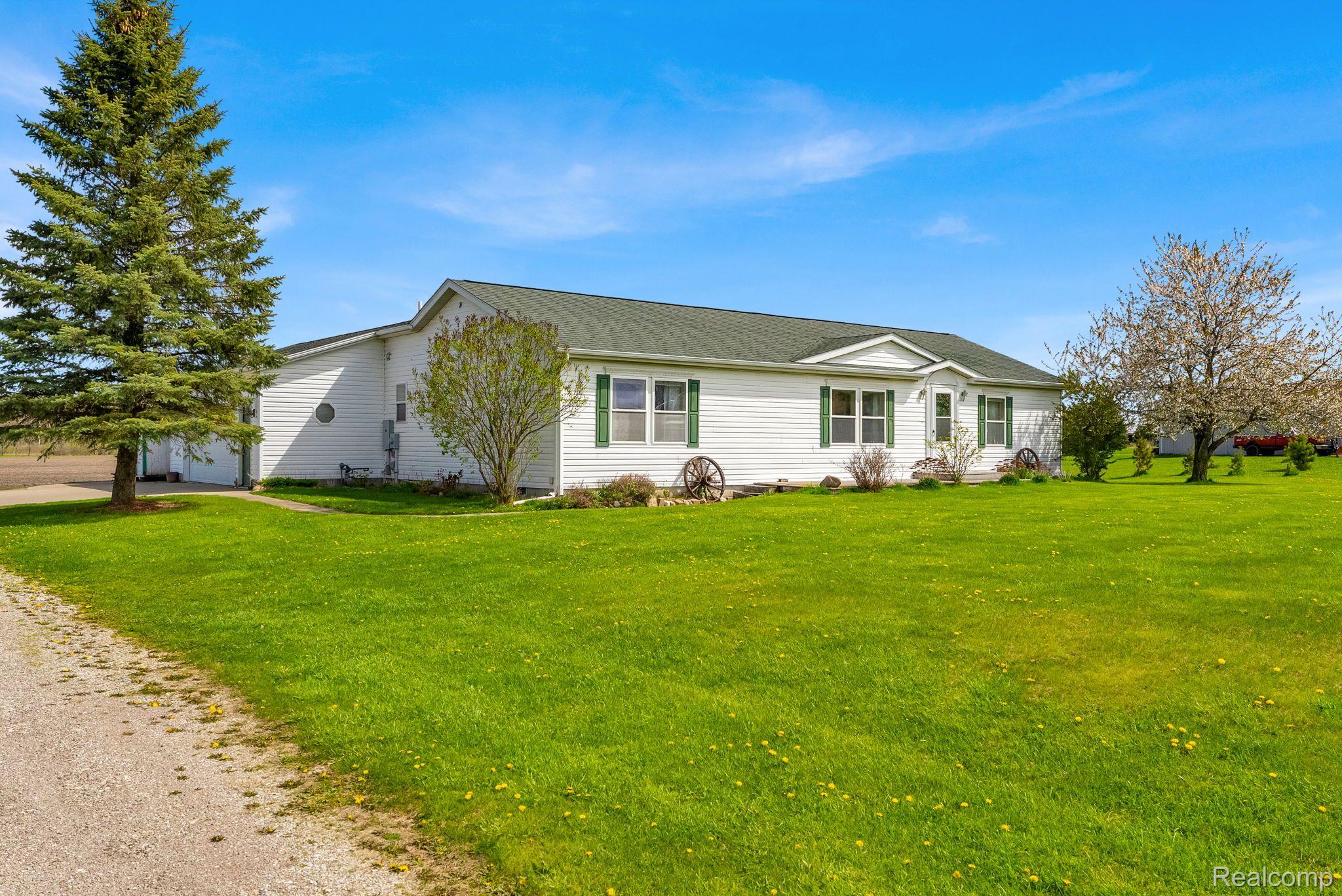 2326 West Burns Line Road Brown City, MI 48416 - Photo 9 of 51