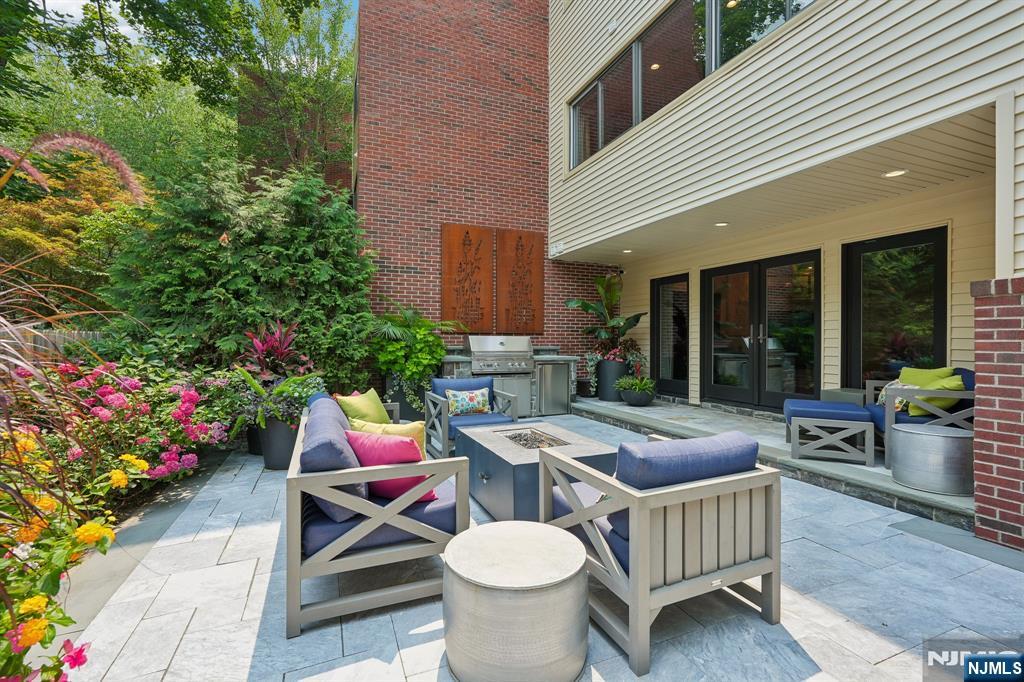 25 Daniel Court Ridgewood, NJ 07450 - Photo 37 of 42 Gallery Image 37