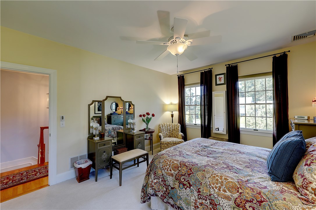 8 Jacobs Point Road Warren, RI 02885 - Photo 23 of 28