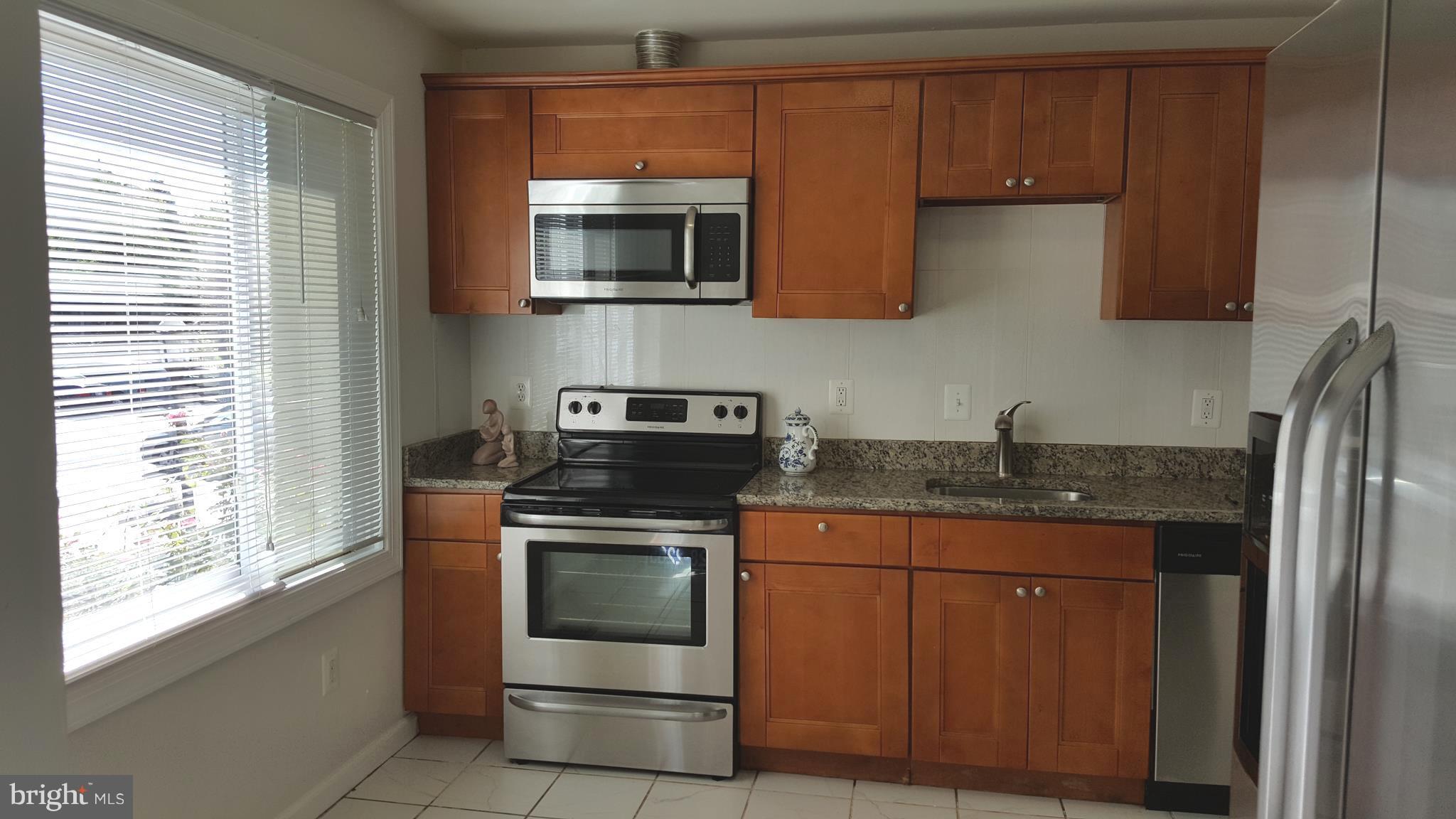 50 Timber Rock Road Gaithersburg, MD 20878 - Photo 3 of 22 Kitchen