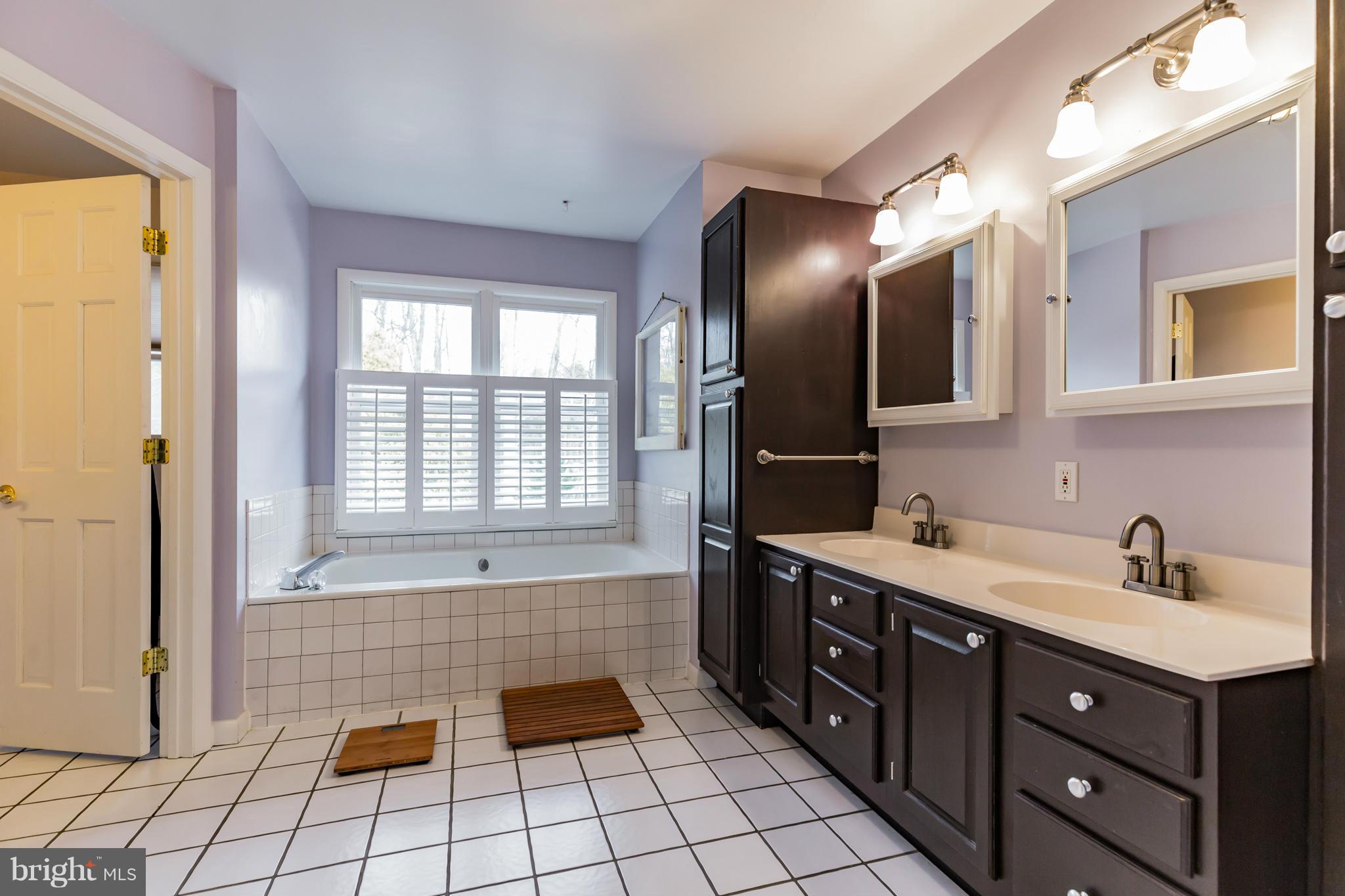 2005 Kings Landing Road Huntingtown, MD 20639 - Photo 14 of 29 Bath (Master)