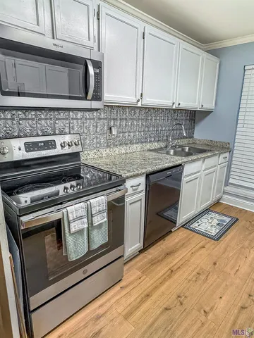 $1,750 | 10434 Jefferson Highway, Unit B, Baton Rouge, LA 70809