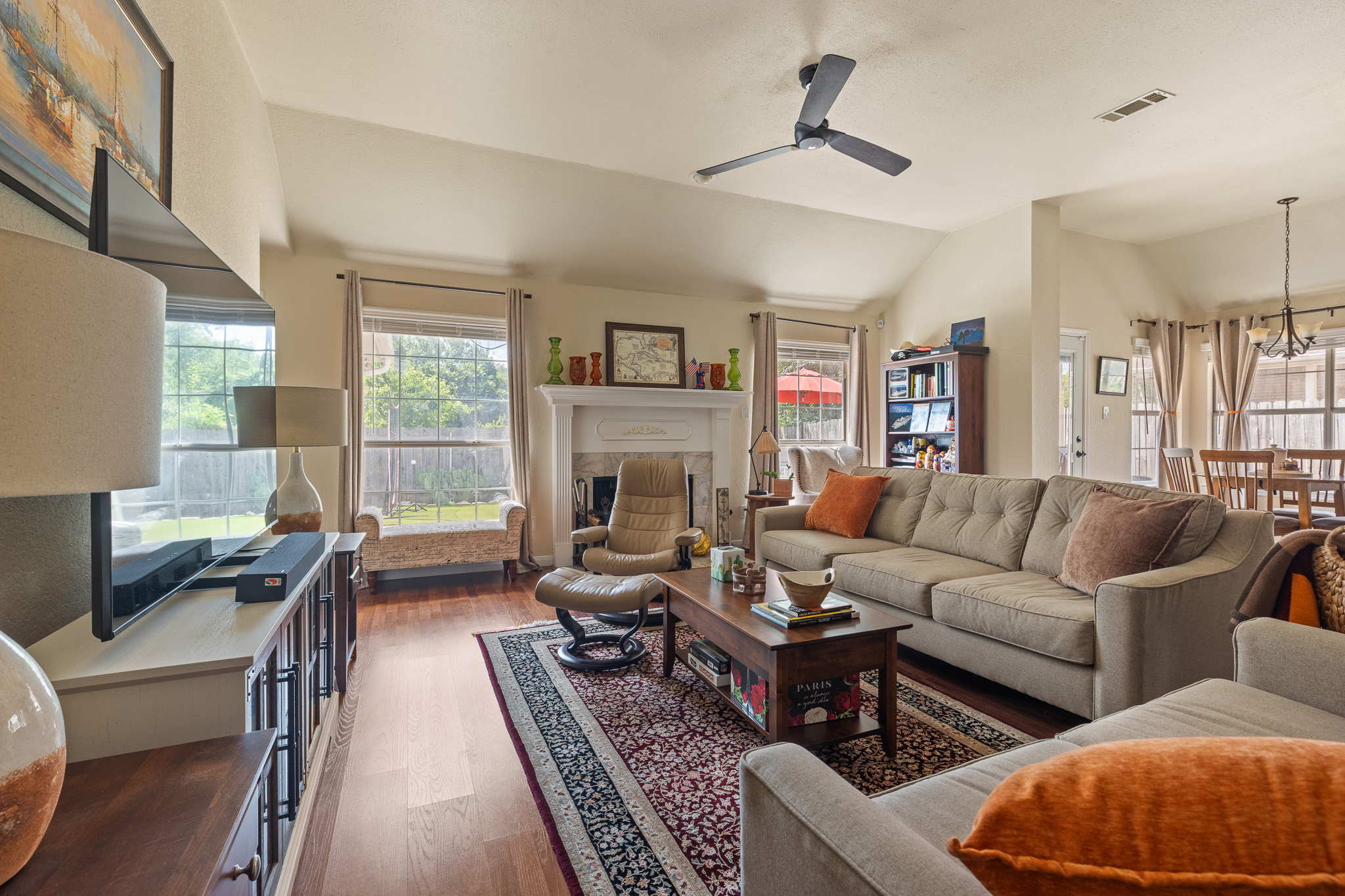 2305 Raintree Path Round Rock, TX 78664 - Photo 11 of 36