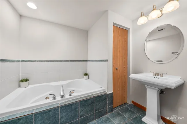 $499,900 | 363 Cornwall Avenue, South Elgin, IL 60177