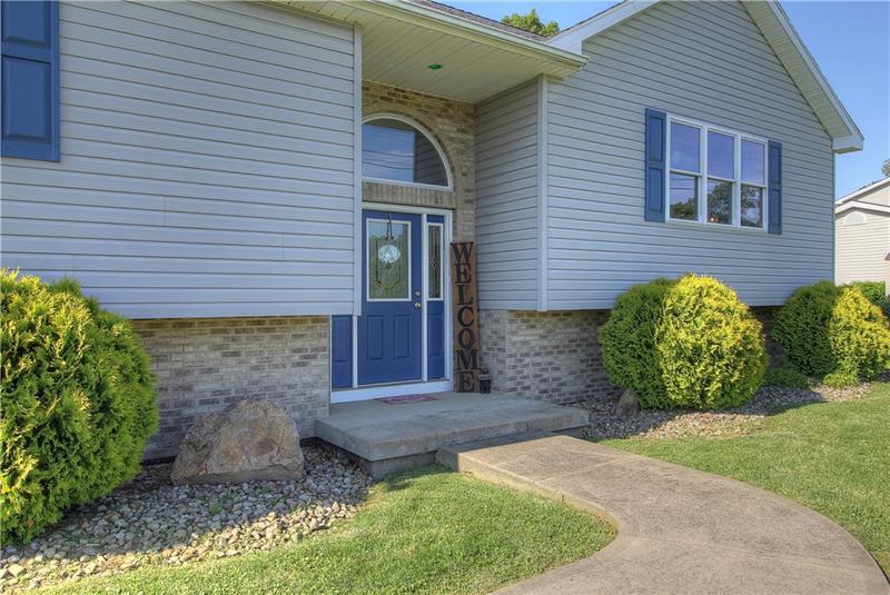 132 Rieger Road Butler, PA 16001 - Photo 3 of 25 Pretty and easy to care for brick & vinyl exterior