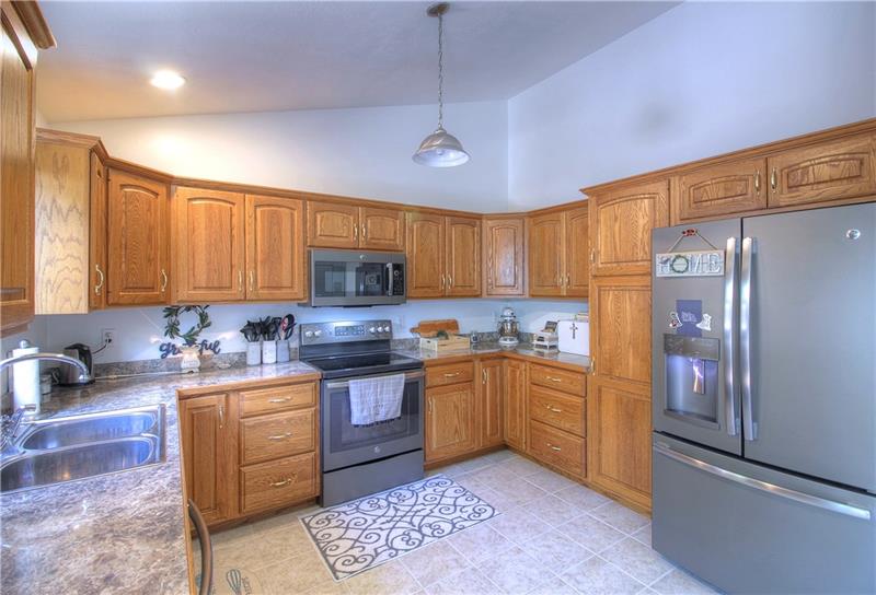 132 Rieger Road Butler, PA 16001 - Photo 7 of 25
