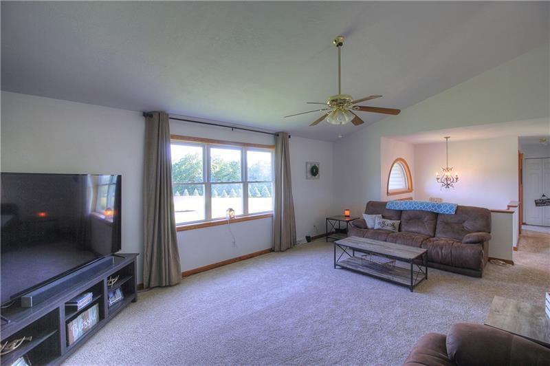 132 Rieger Road Butler, PA 16001 - Photo 9 of 25