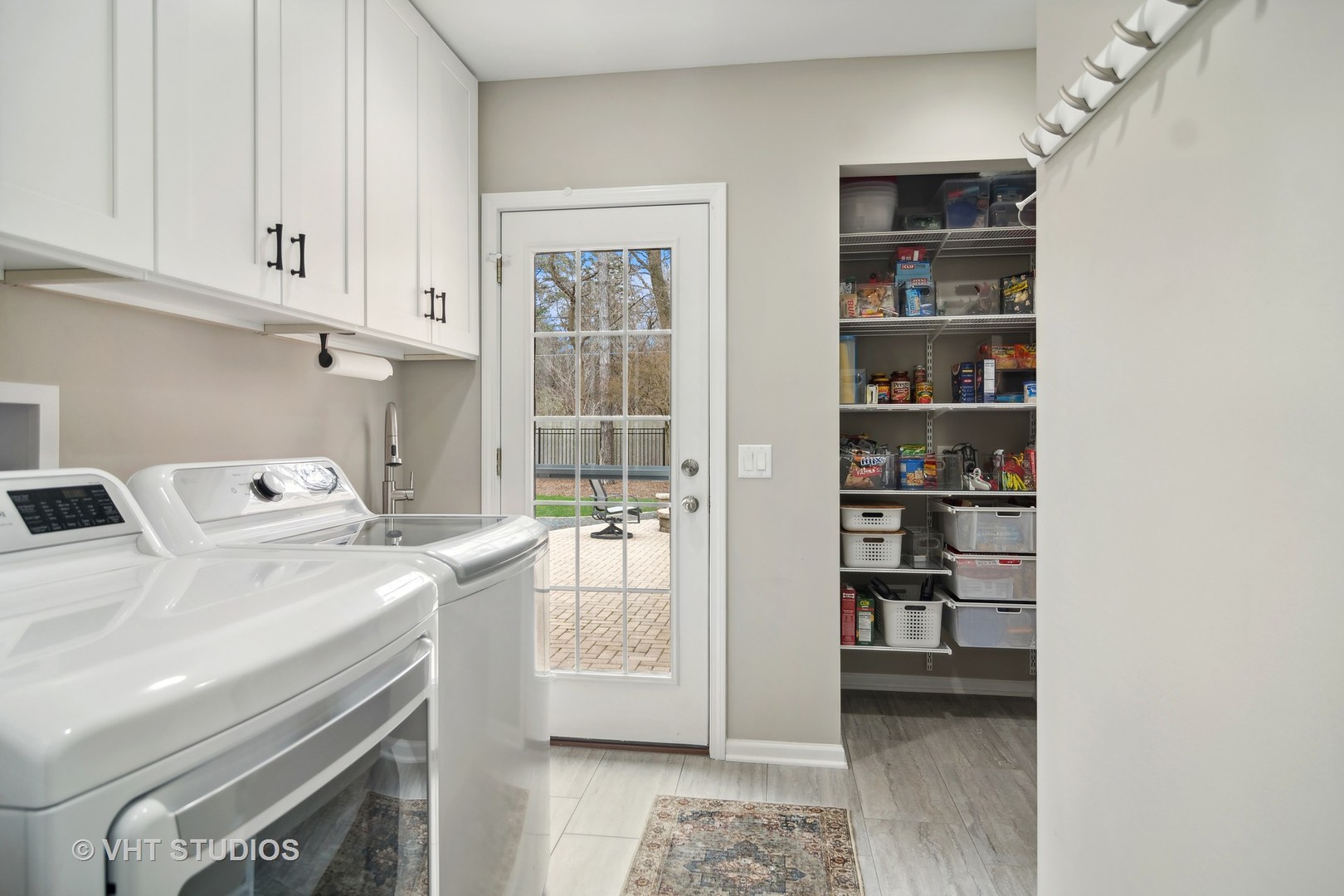 437 Elm Road Barrington, IL 60010 - Photo 18 of 31 Gallery Image 18