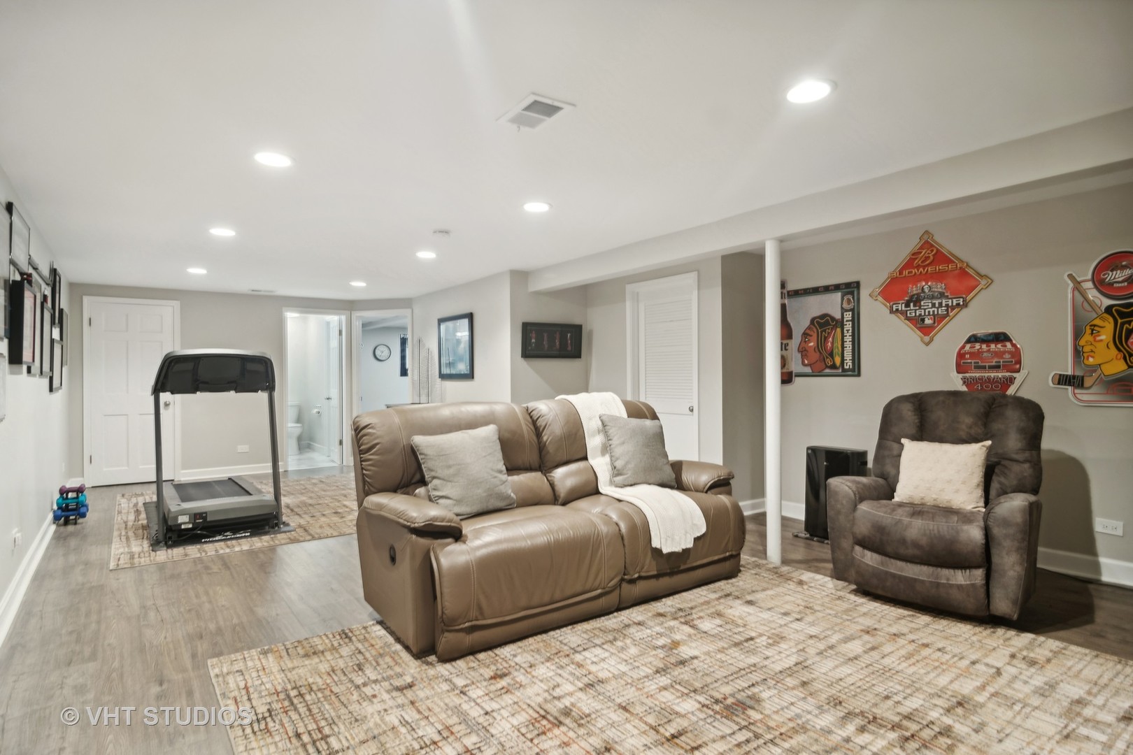 437 Elm Road Barrington, IL 60010 - Photo 20 of 31 Gallery Image 20