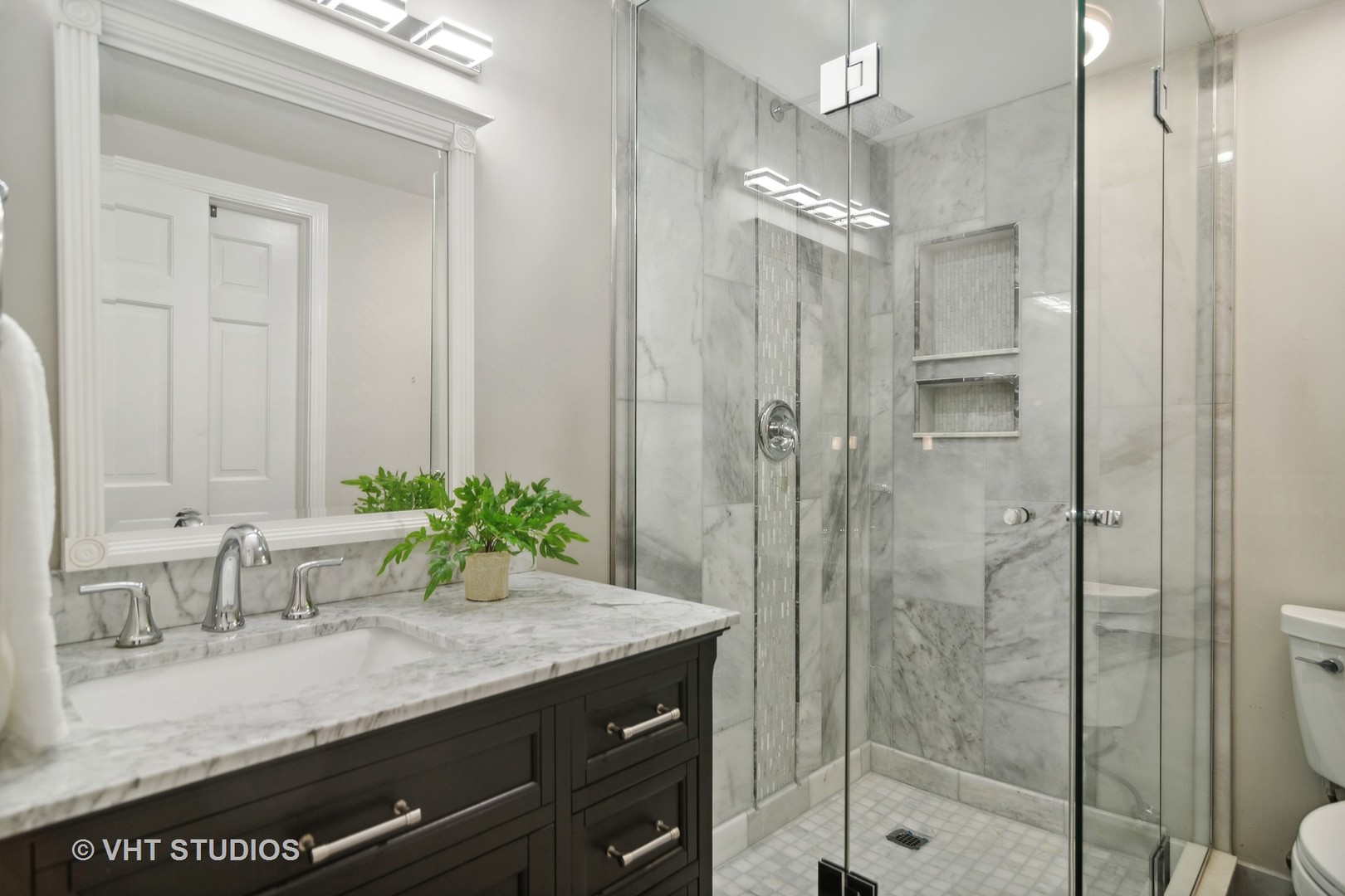 437 Elm Road Barrington, IL 60010 - Photo 23 of 31 Gallery Image 23