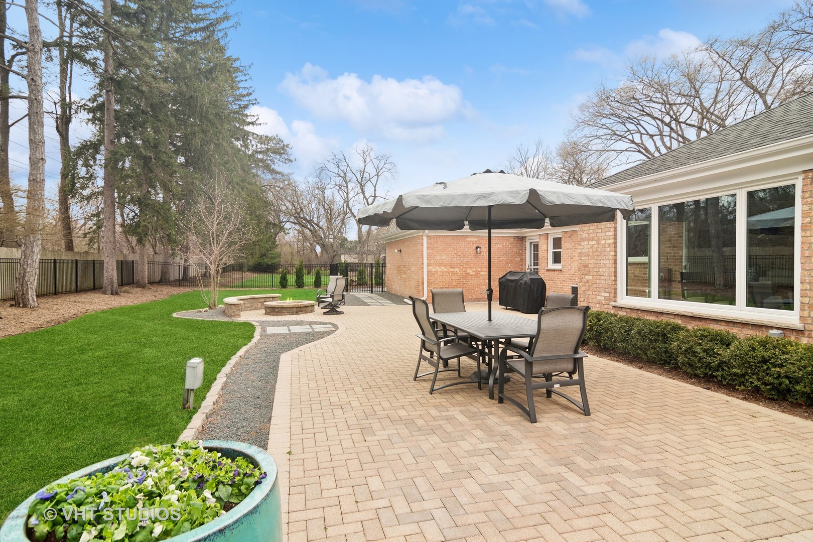 437 Elm Road Barrington, IL 60010 - Photo 25 of 31 Gallery Image 25