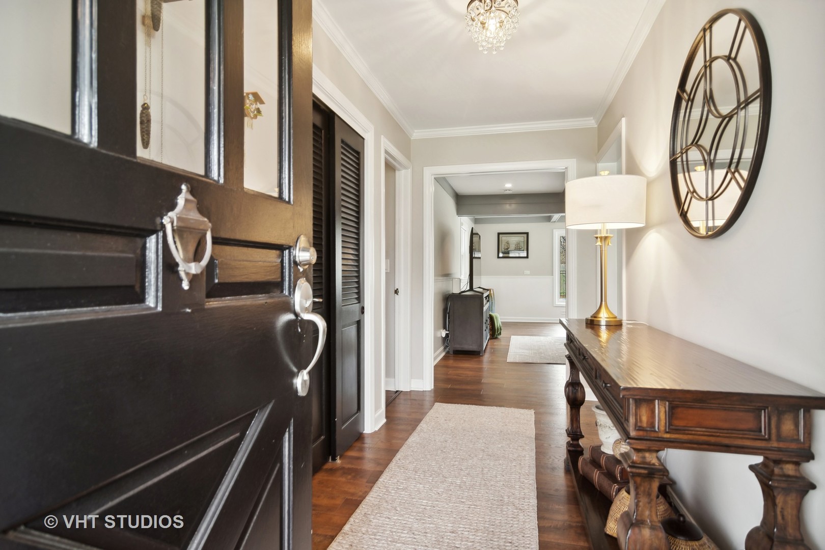 437 Elm Road Barrington, IL 60010 - Photo 4 of 31 Gallery Image 4