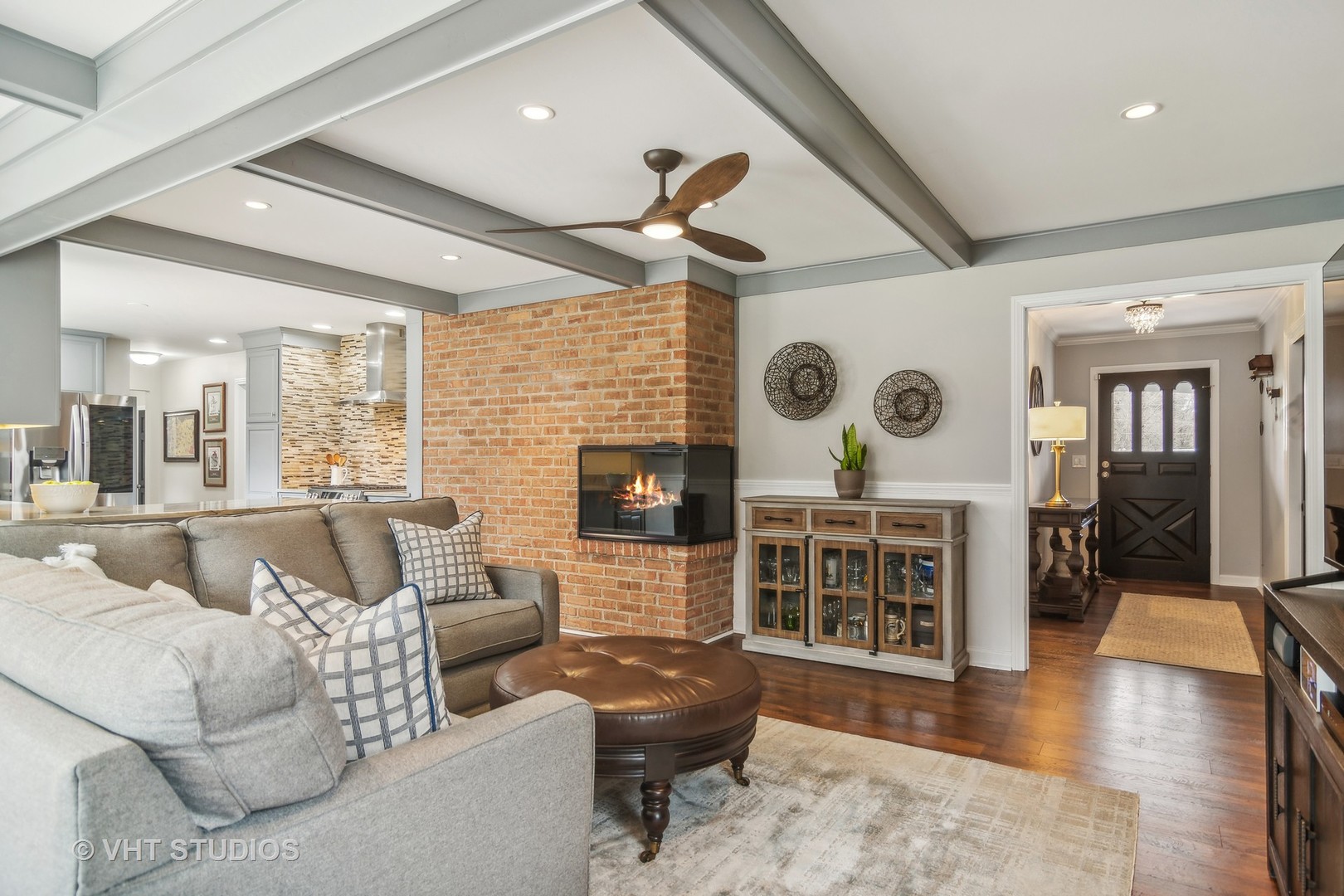 437 Elm Road Barrington, IL 60010 - Photo 10 of 31 Gallery Image 10