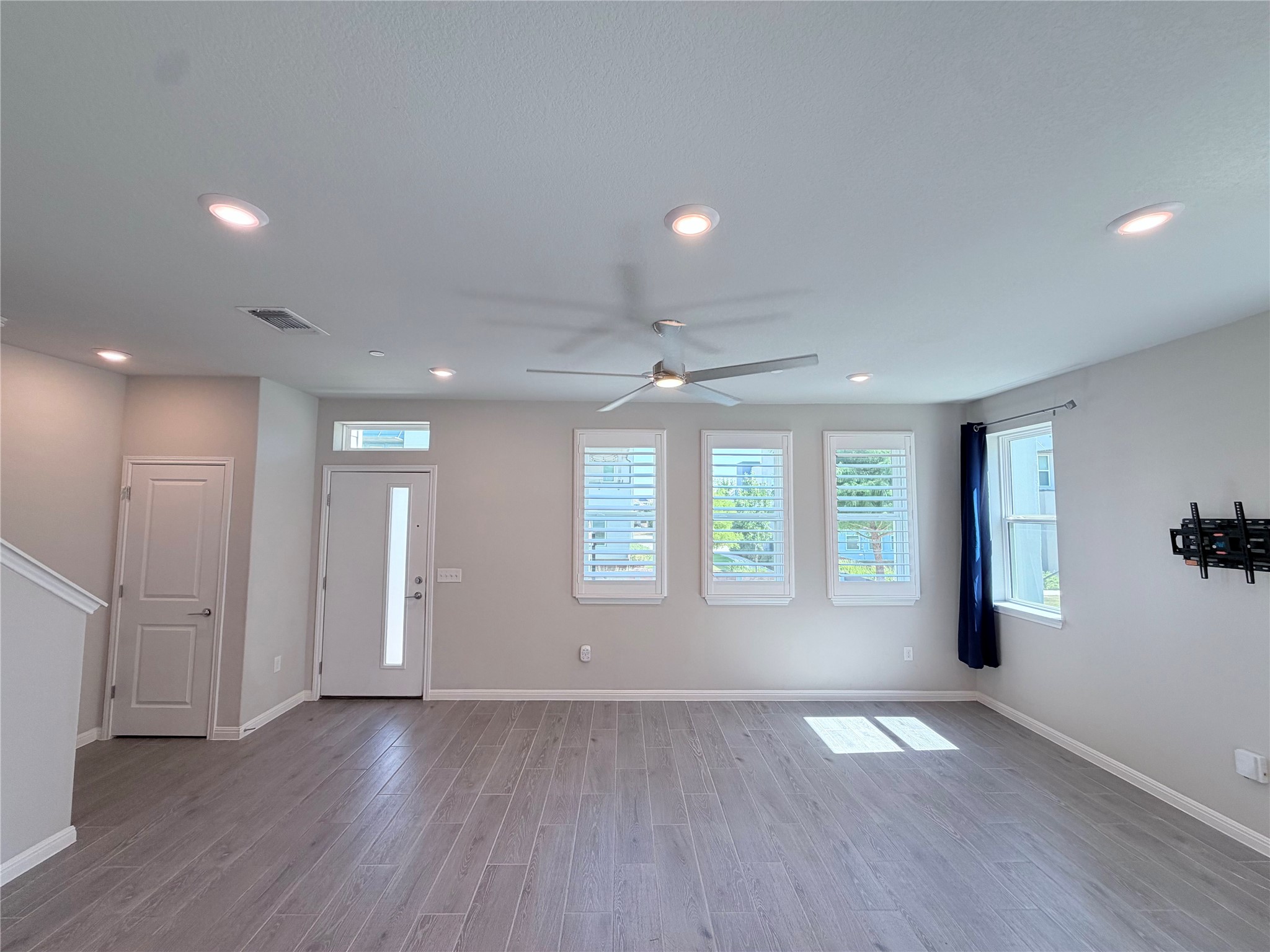 9015 Cattle Baron Path, Unit 605 Austin, TX 78747 - Photo 3 of 29 Gallery Image 3