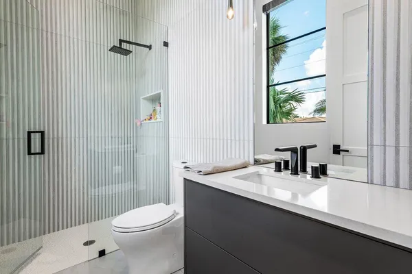 $6,249,000 | 830 Lake Shore Drive, Delray Beach, FL 33444