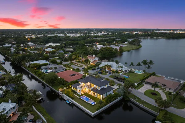 $6,249,000 | 830 Lake Shore Drive, Delray Beach, FL 33444