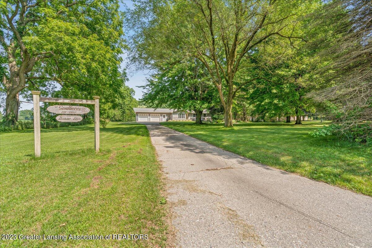 10635 South Lowell Road Dewitt, MI 48820 - Photo 4 of 43 03-Media Jett-12