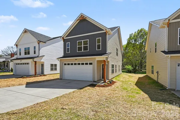 $395,000 | 562 West Wilson Avenue, Mooresville, NC 28115