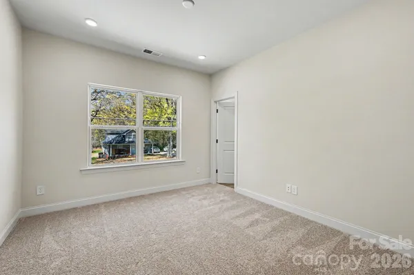 $395,000 | 562 West Wilson Avenue, Mooresville, NC 28115