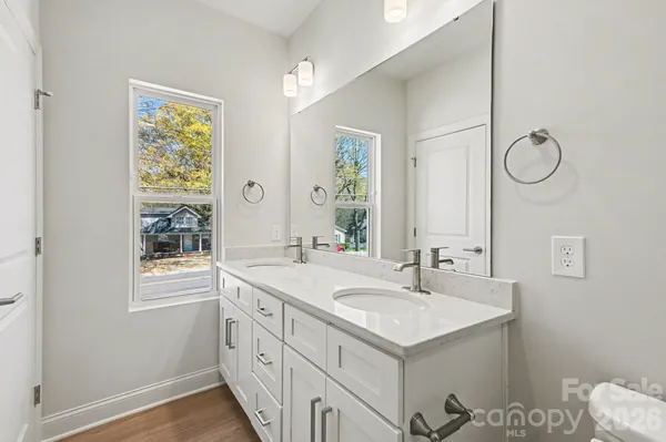$395,000 | 562 West Wilson Avenue, Mooresville, NC 28115