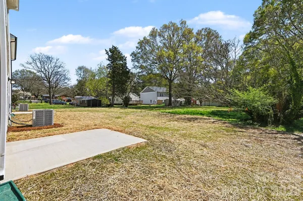 $395,000 | 562 West Wilson Avenue, Mooresville, NC 28115