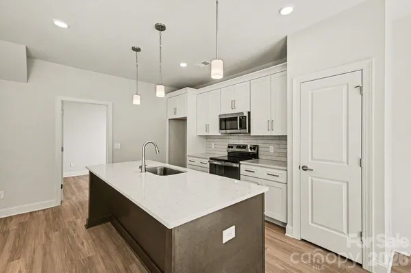 $395,000 | 562 West Wilson Avenue, Mooresville, NC 28115