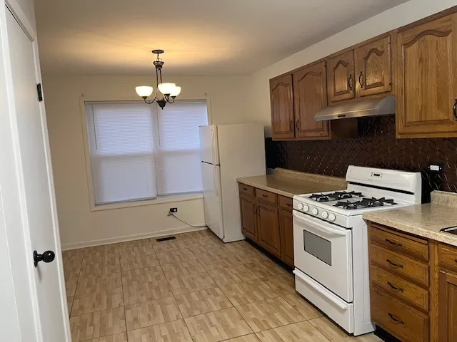 $350,000 | 1815 Brighton Circle, Aurora, IL 60506