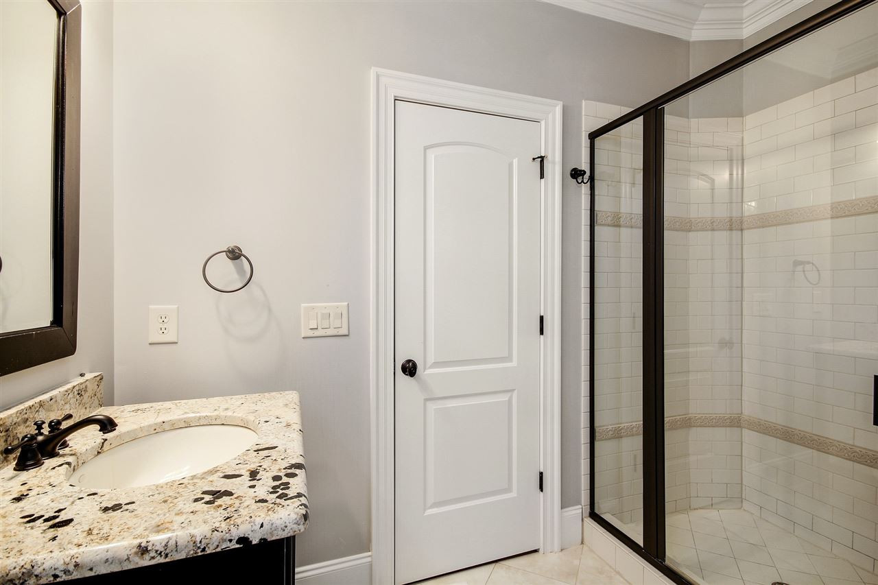 4103 English Garden Way Raleigh, NC 27612 - Photo 18 of 29 Bathroom