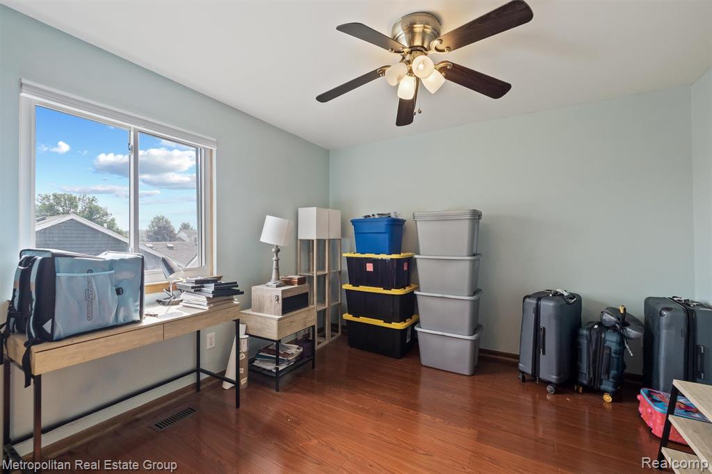 28315 Gold Chesterfield, MI 48047 - Photo 21 of 39
