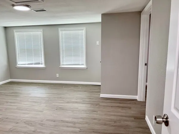 $1,595 | 610 Garrett Street, Liberty, TX 77575