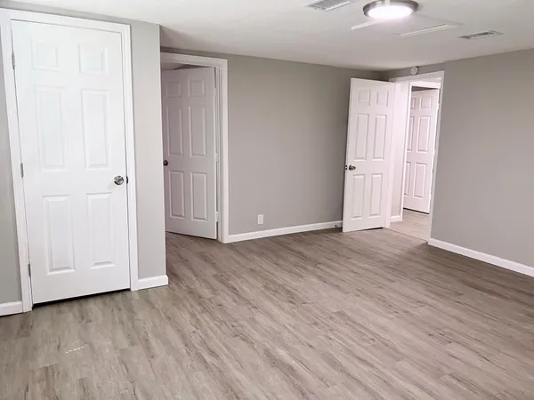 $1,595 | 610 Garrett Street, Liberty, TX 77575