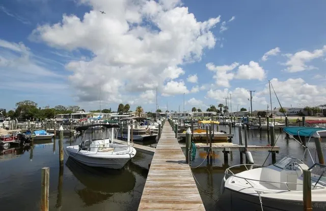 $1,980 | 6916 East Bayou Lane, Bradenton, FL 34207