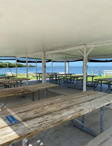 $1,980 | 6916 East Bayou Lane, Bradenton, FL 34207